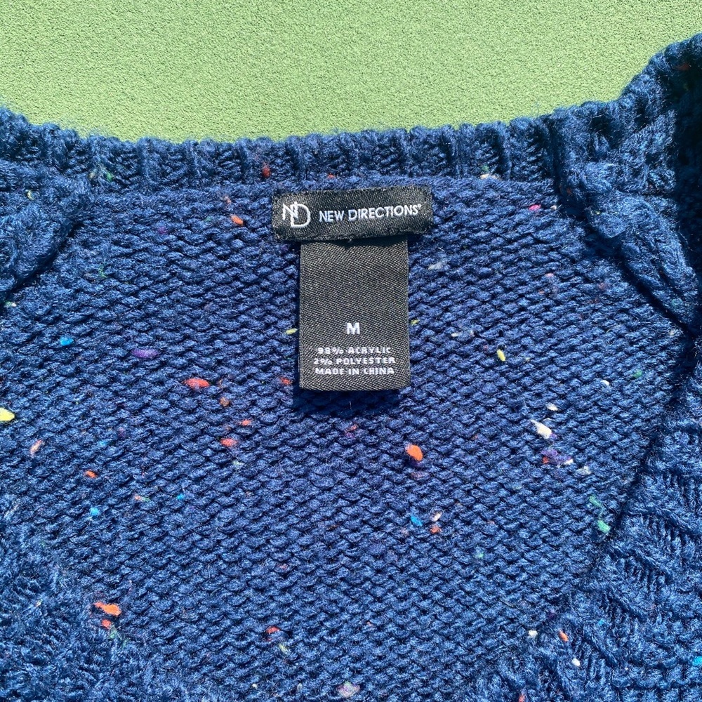Sweater - Picture 3 of 8